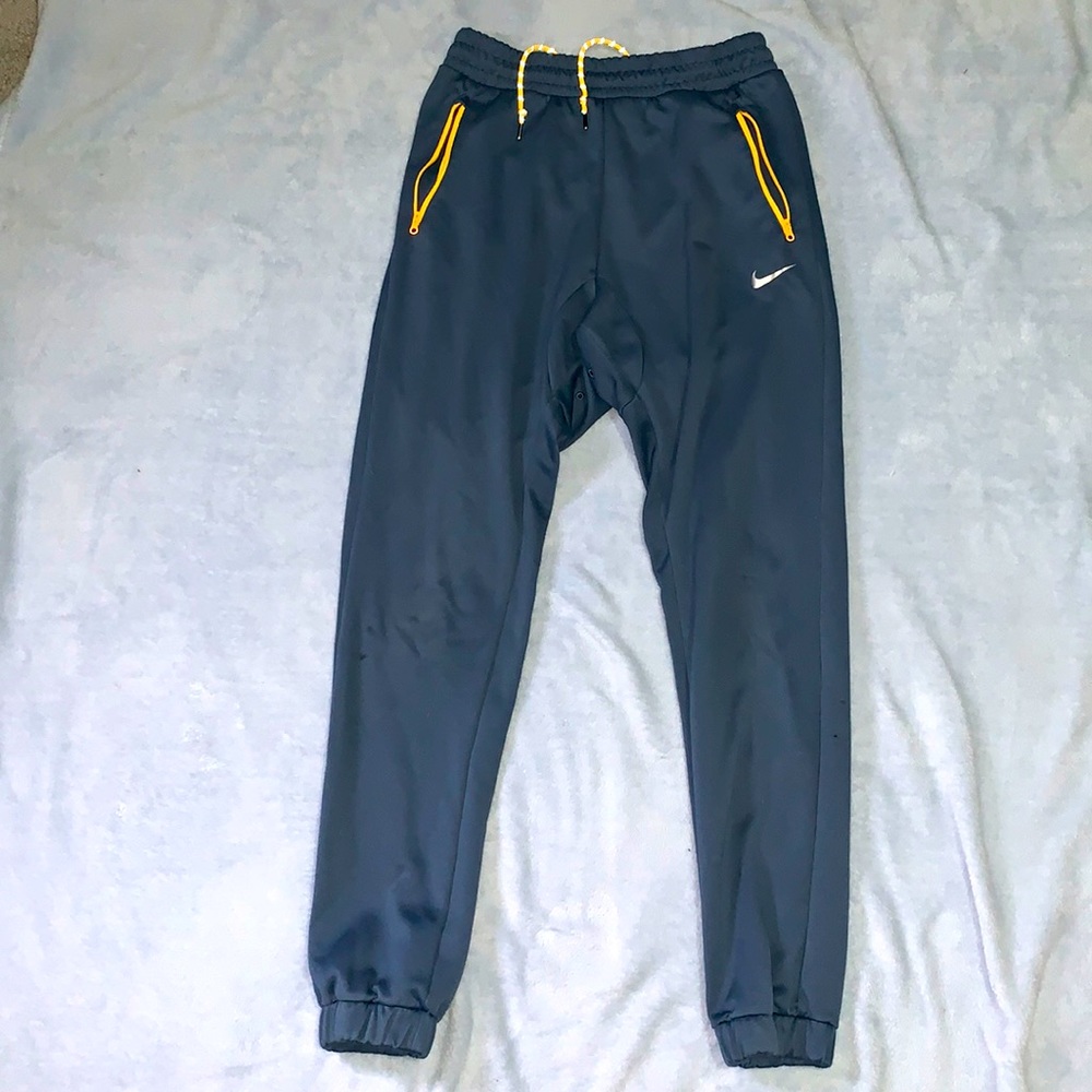 NIKE jogger pants
